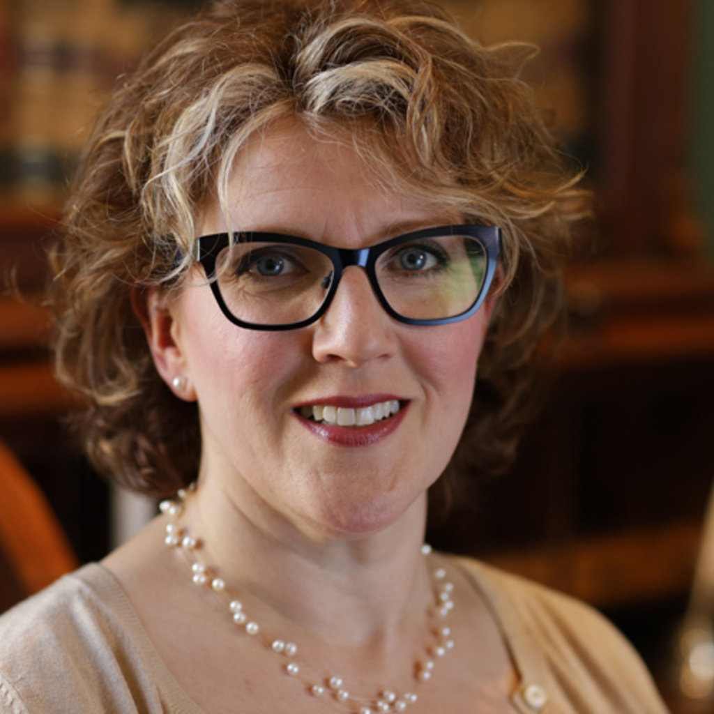 Liz Crooks